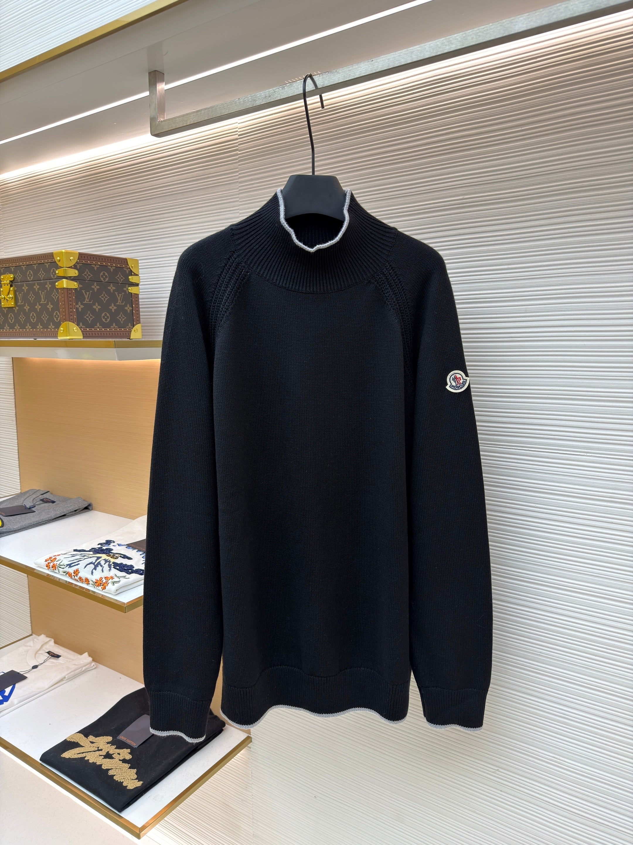 PULL MONCLR NOIR HOMME 10/10