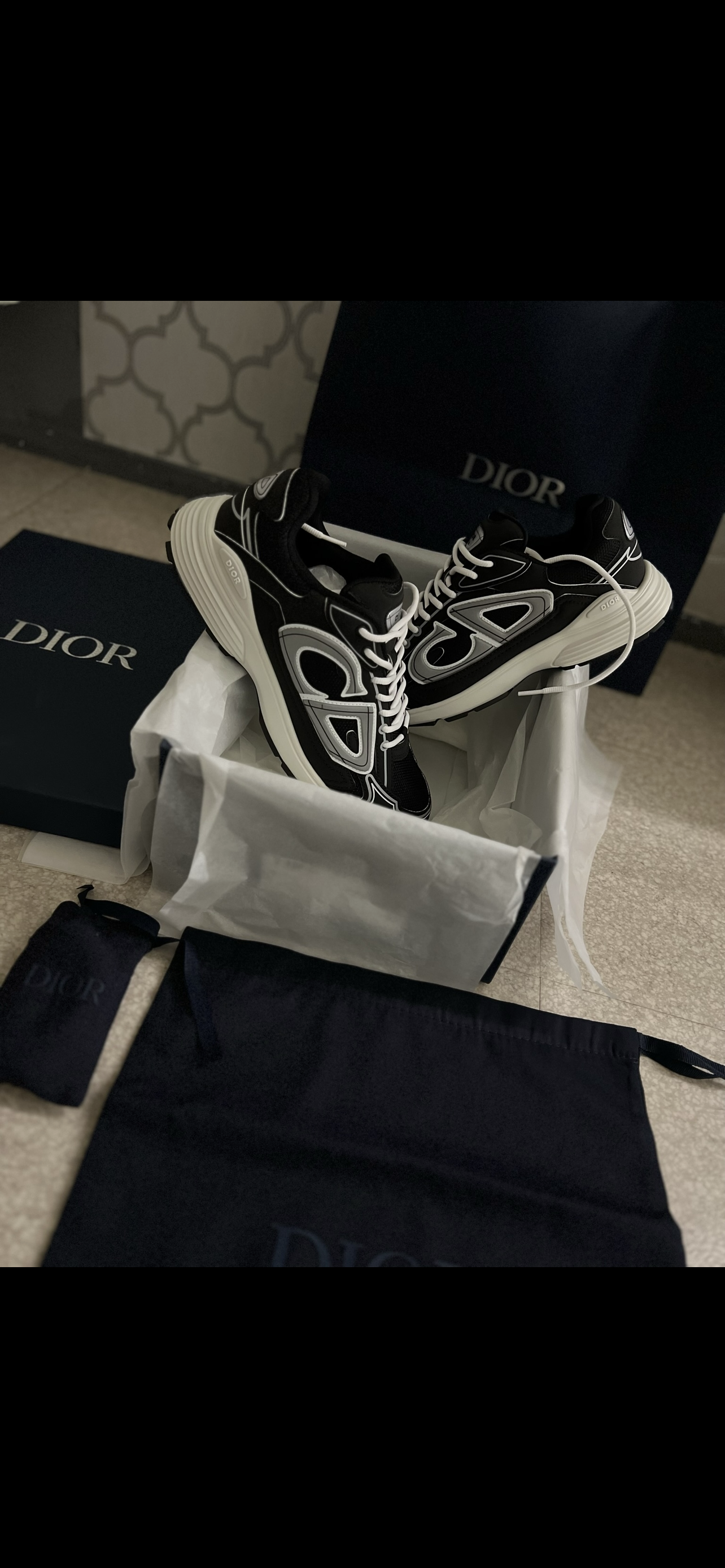 SNEAKERS B30 V2 VERY SMOOTH VERSION BLACK GRAY REFLECTIVE REACTION CORRECT INVOICE COMPLETE PACKAGING