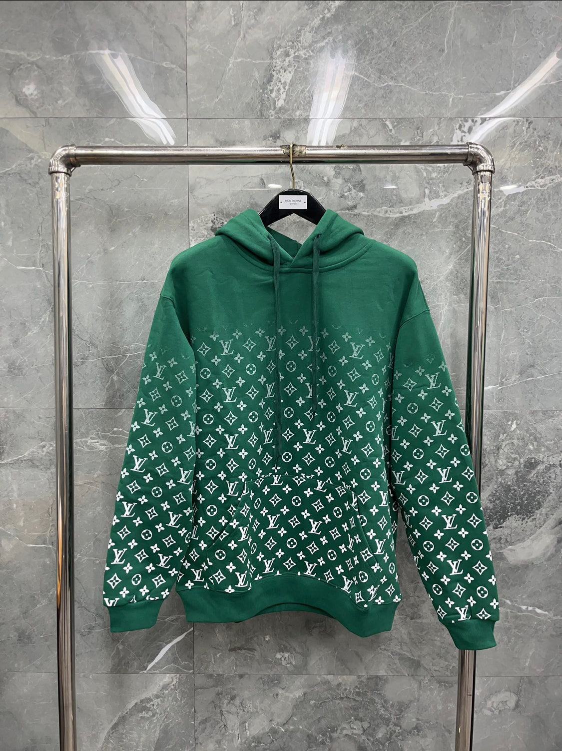 Sweat Lv facture green And white