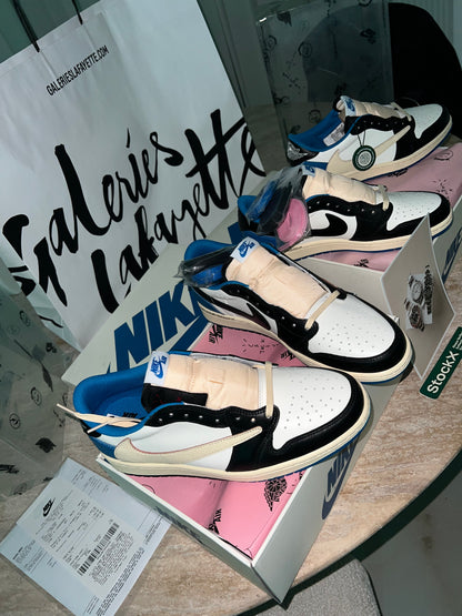 AJ low travis 1:1 Authentification Flight club ✔️ Facture 📦📦⚡️🚚