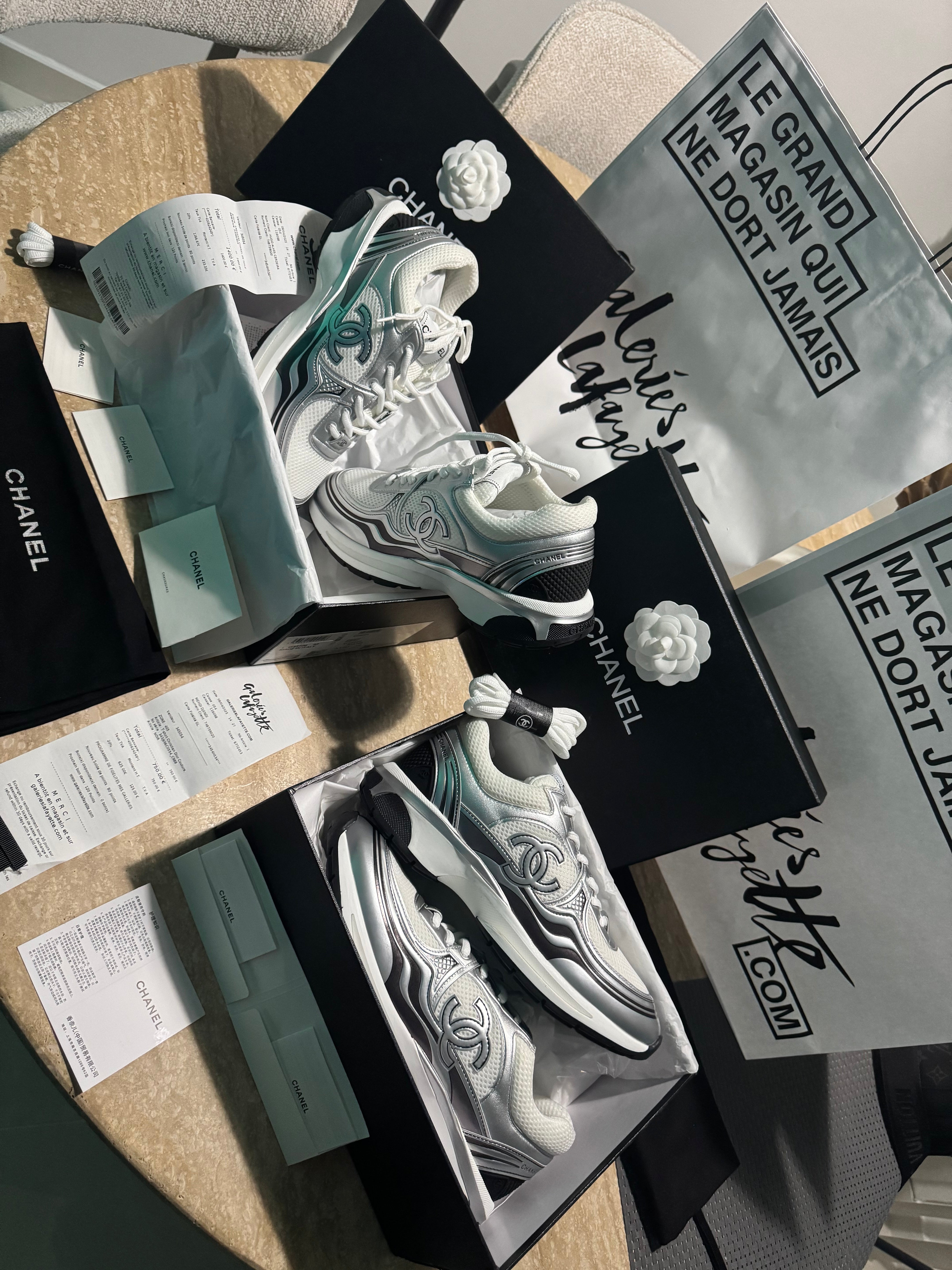 Sneakers Chanl ( EXCLU ) packaging complet facture 10/10