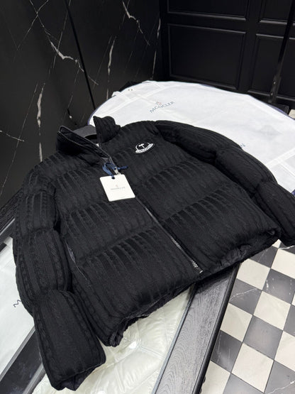 Doudoune Moncl’r Night noir  x  Palm Austru 10/10