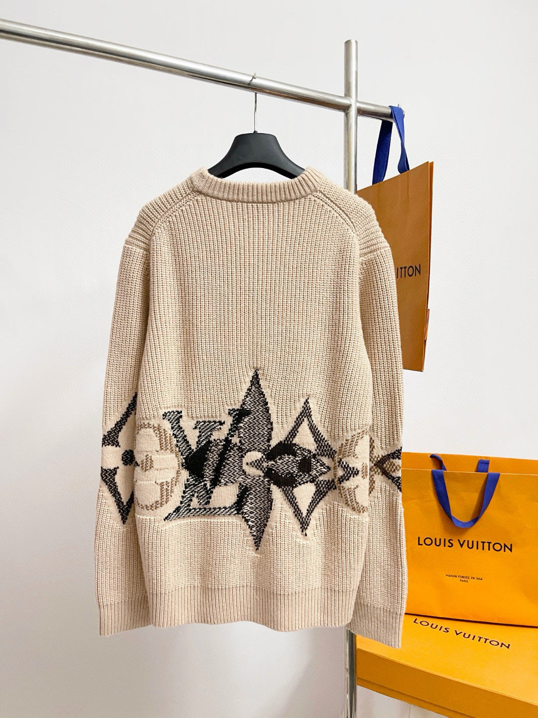 Pull Lv col rond en maille graphique 10/10