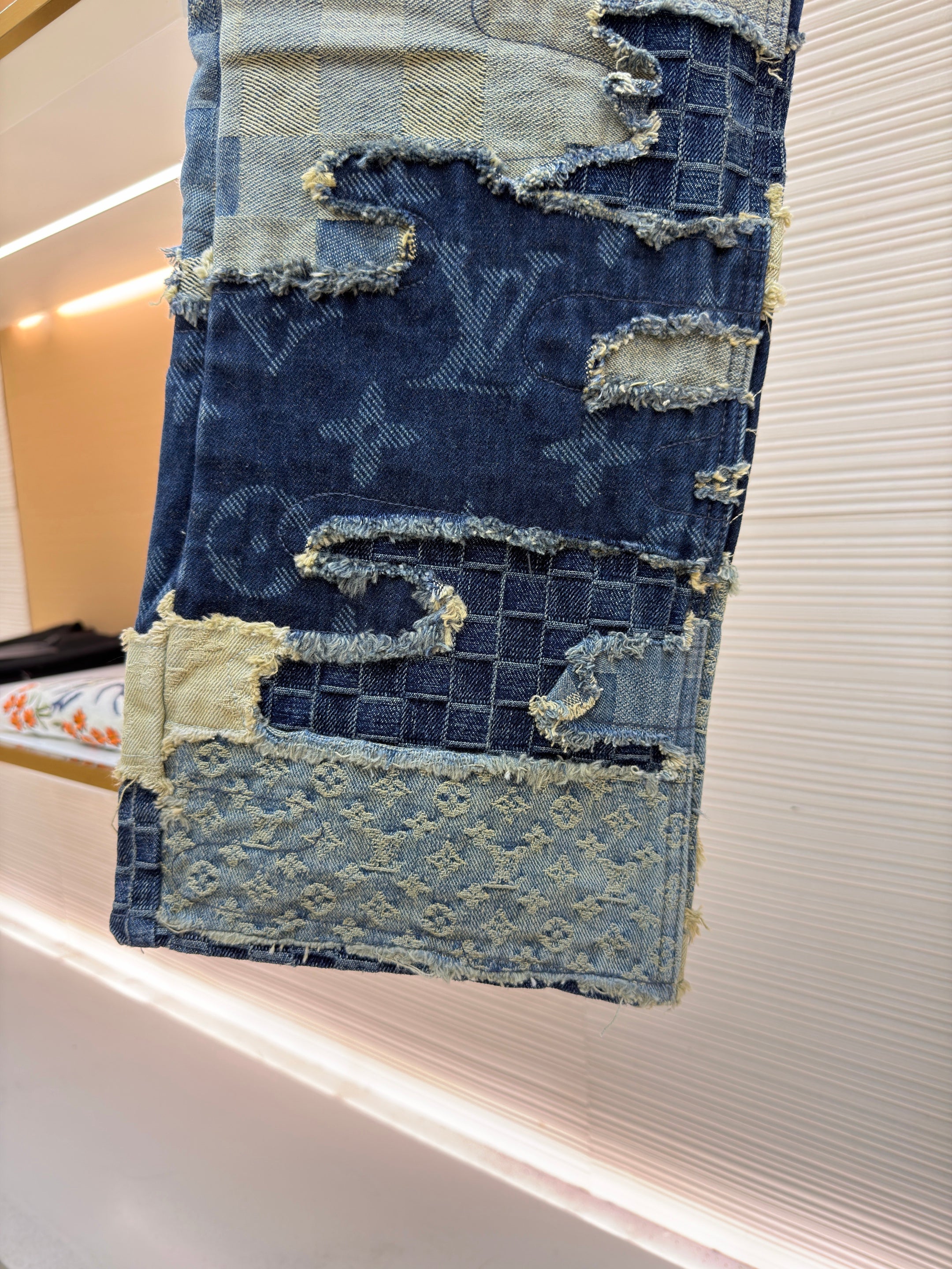 Pantalon droit Monogram en denim lv