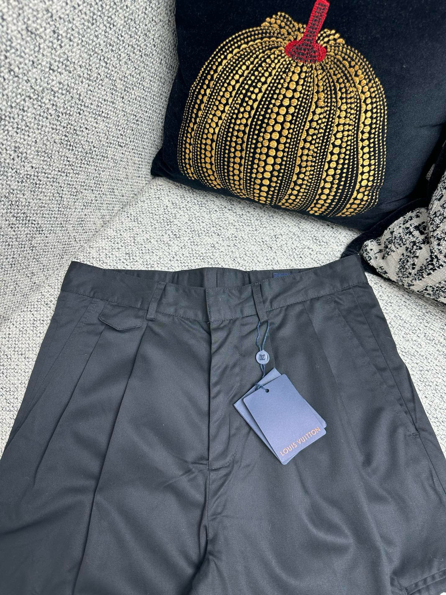 Chino Lv noir 10/10