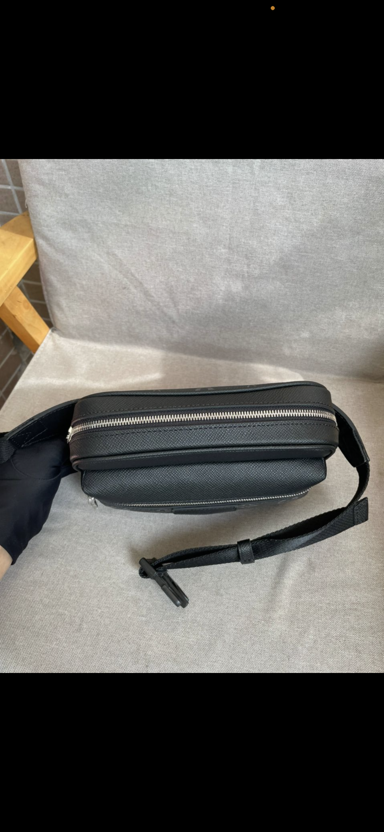 Sac ceinture Lv outdoor  facture  10/10
