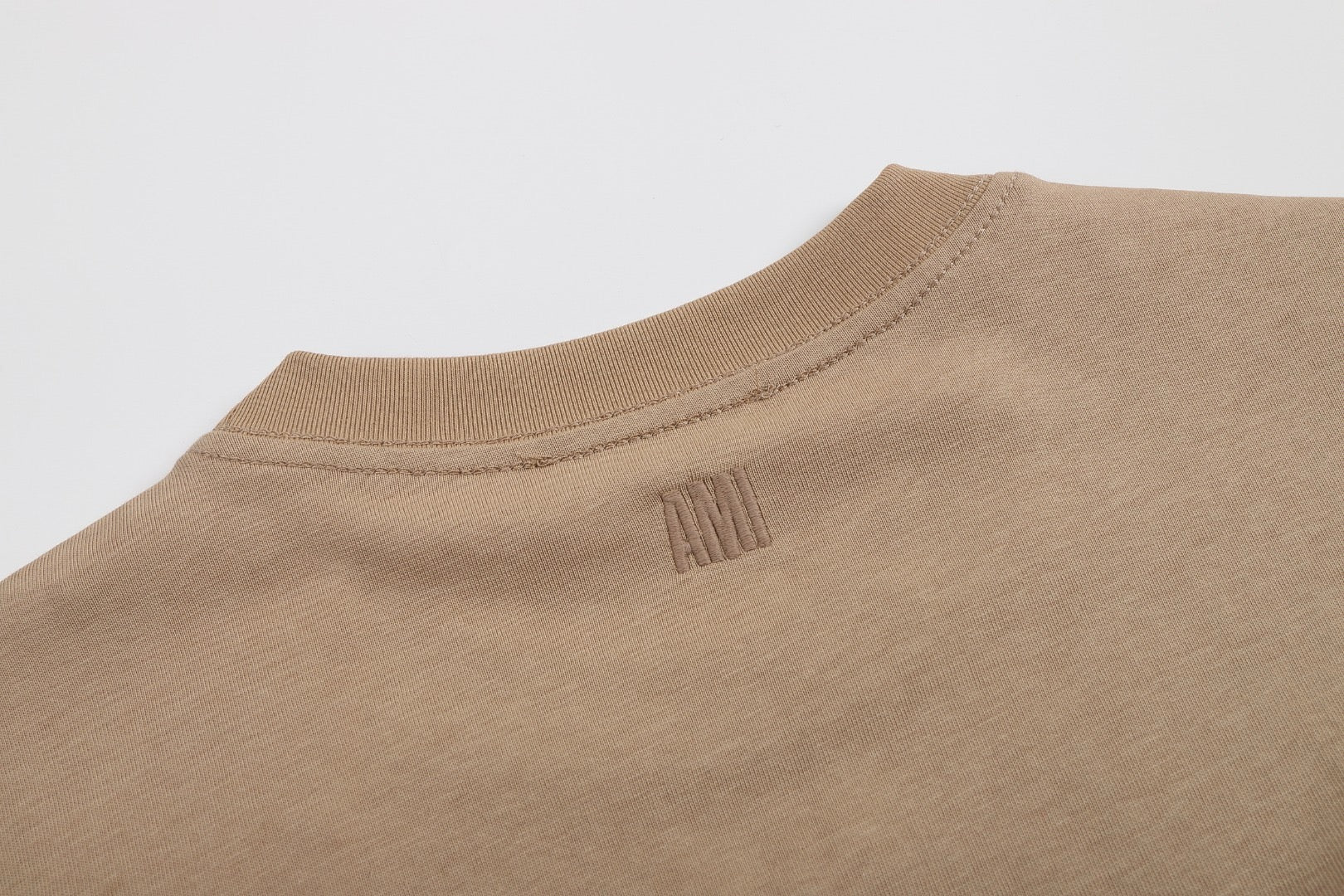 T-shirt marron à logo ami de cœur marron