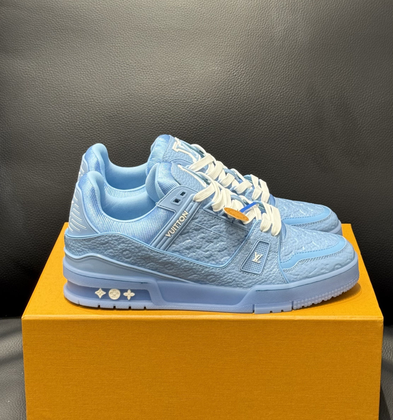 Sneakers Lv trainers bleu 2025 facture