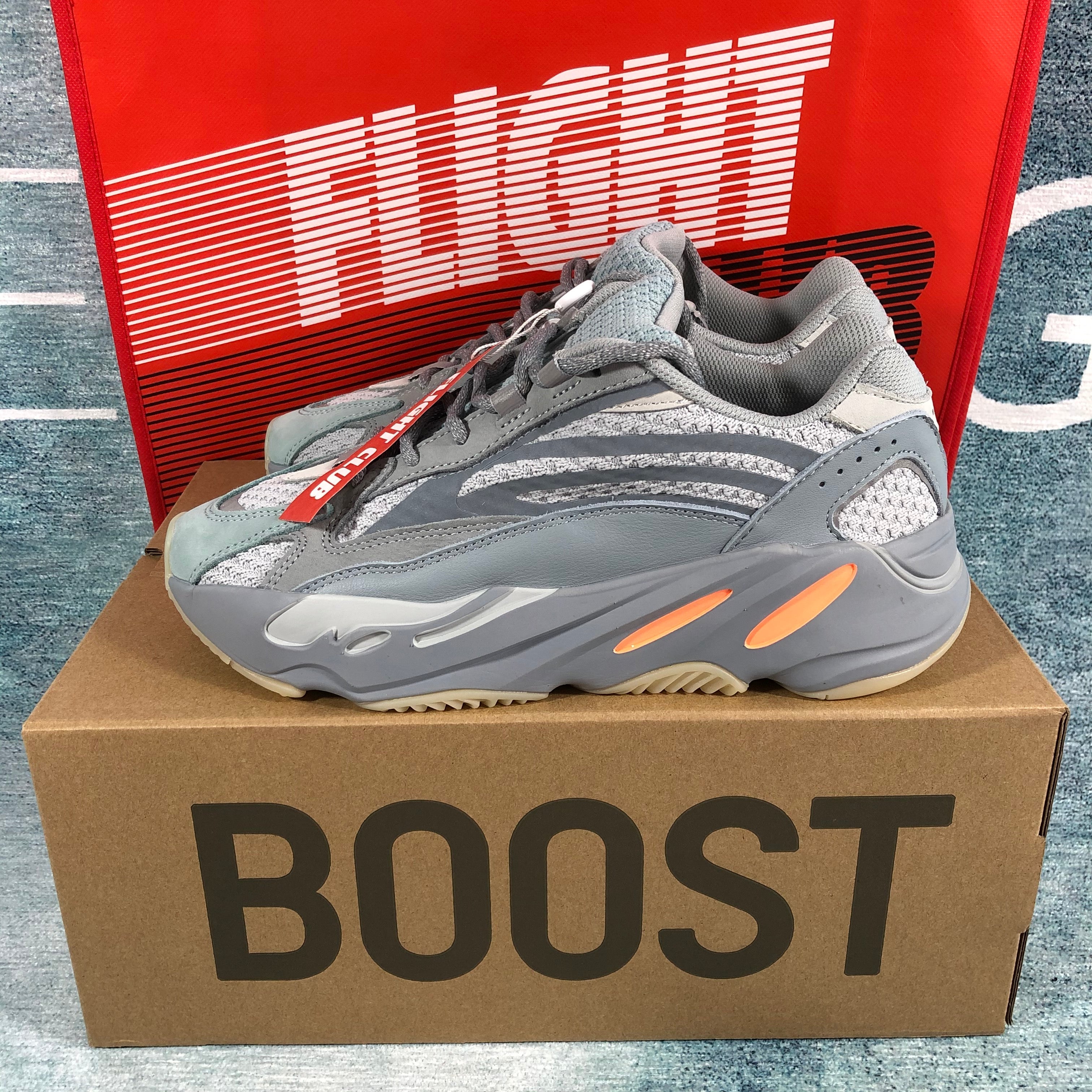Yz Boost 700 V2 “Inertia” Flight club Authentification ✔️ 1:1