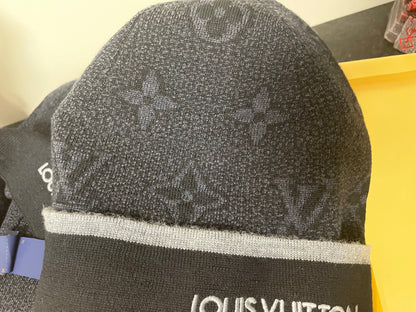 LV BLACK Beanie + RECEIPT