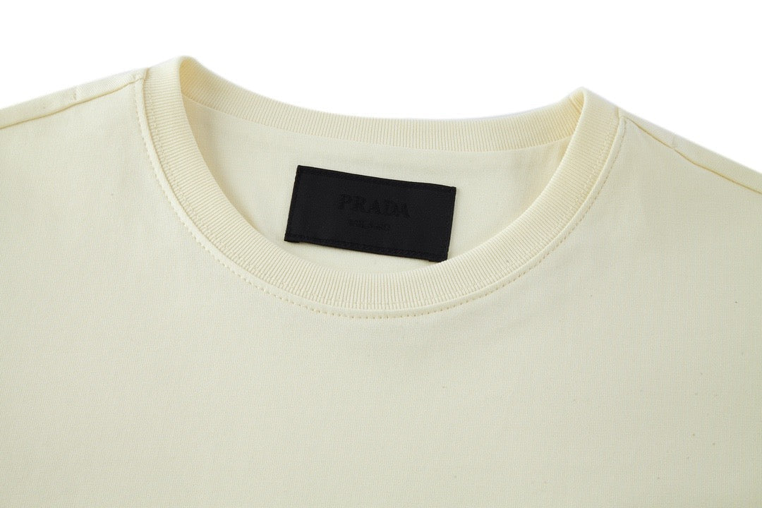 Beigefarbenes PRD-T-Shirt