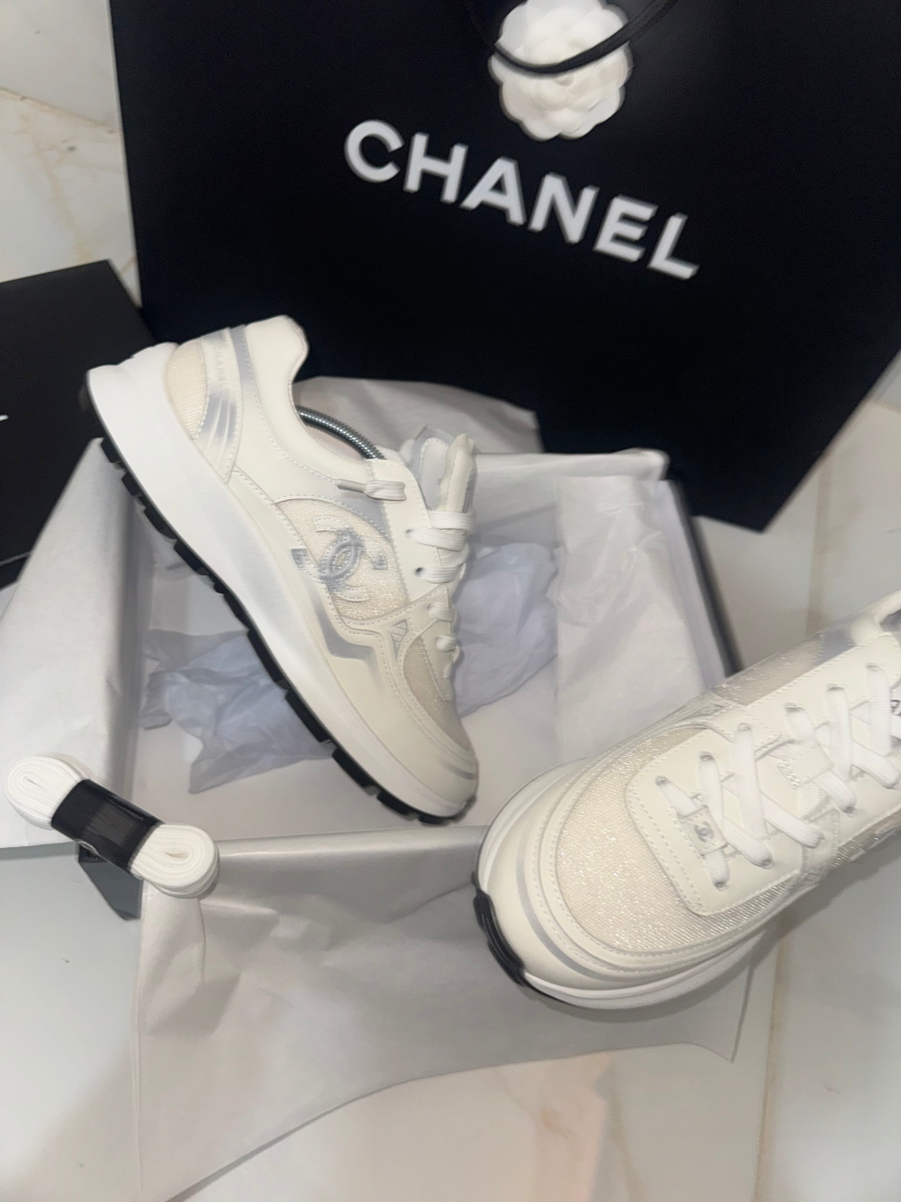 Sneakers chanl new 10/10 white full