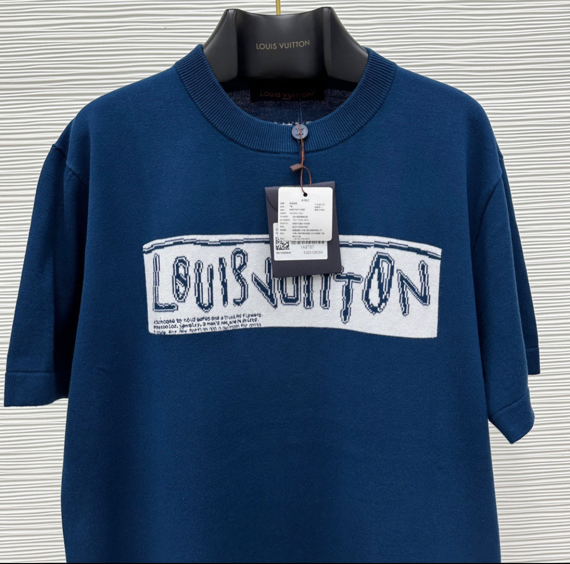 Lv-T-Shirt