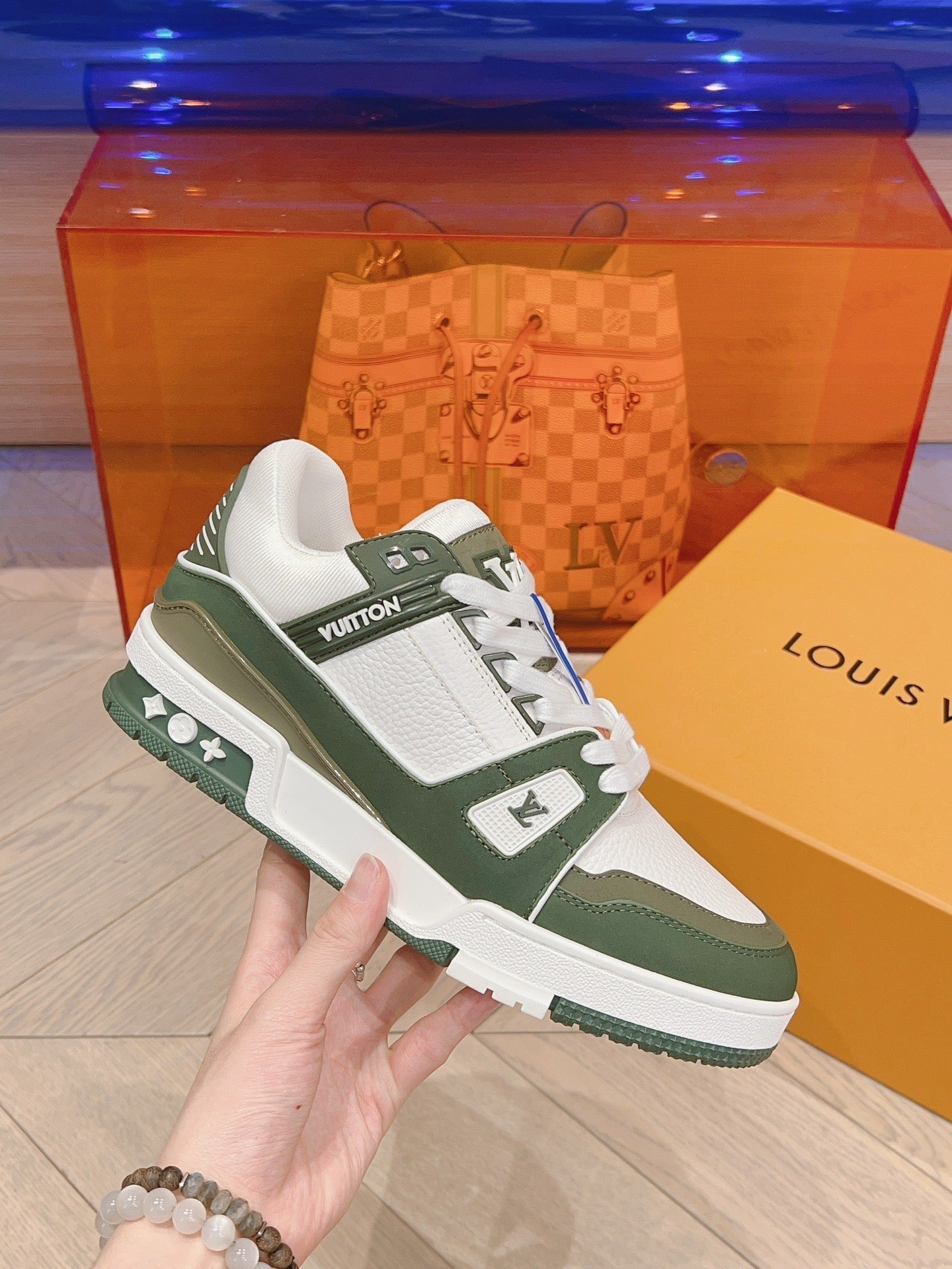 Sneakers Lv Trainers kaki facture