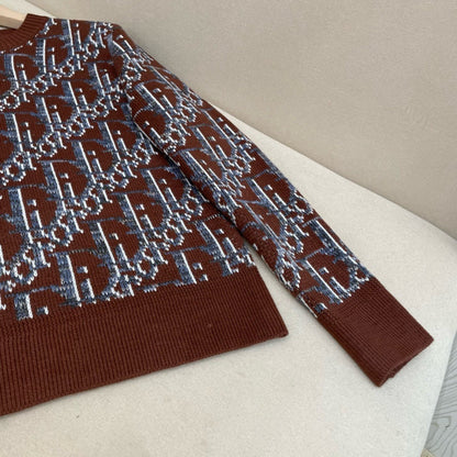 Oblique cd sweater