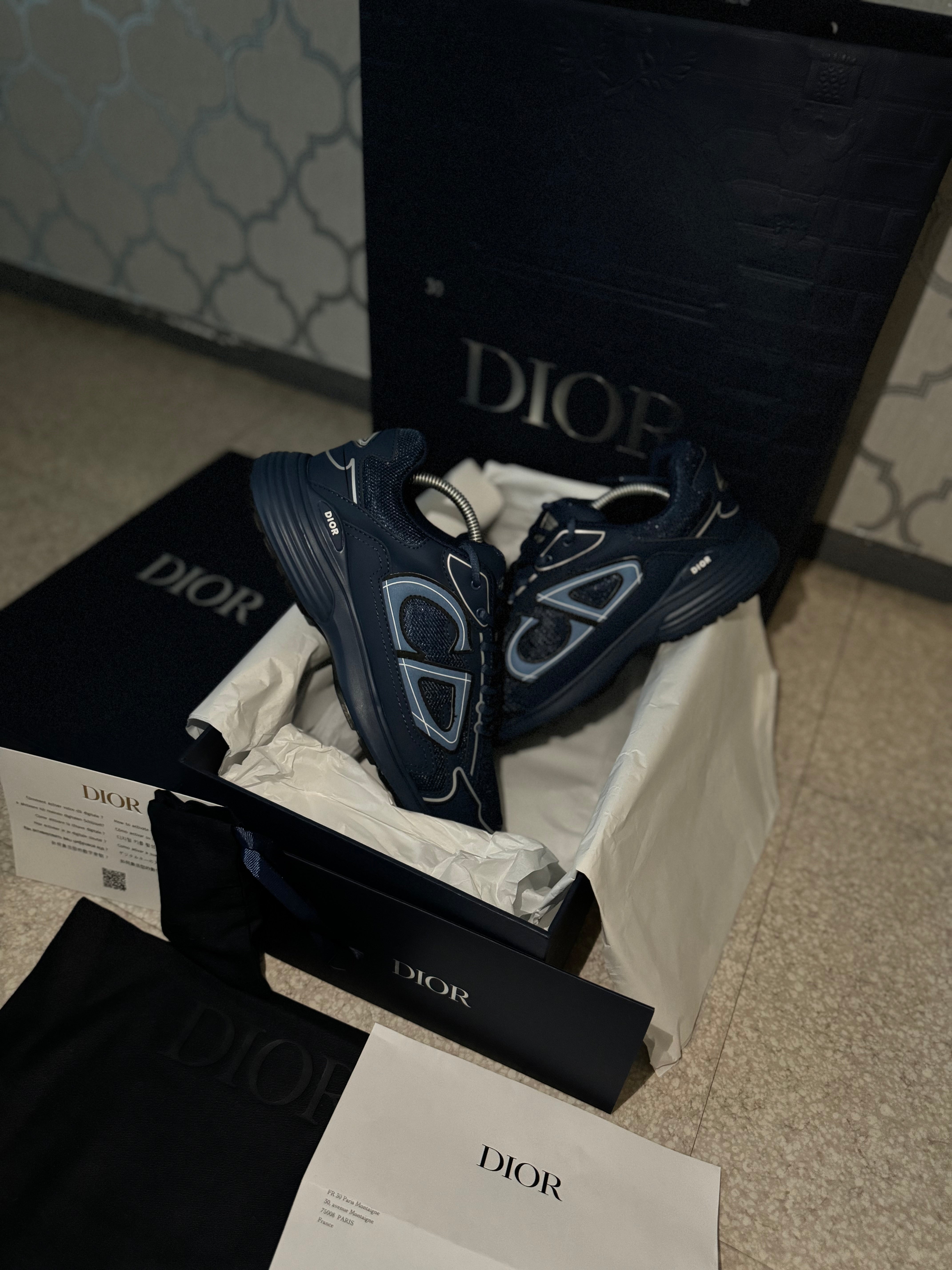 SNEAKERS B30 V3 VERSION BIEN LISSE BLUE NIGHT RÉFLECTIVE RÉACTION CORRECTES  FACTURE PACKAGING COMPLET