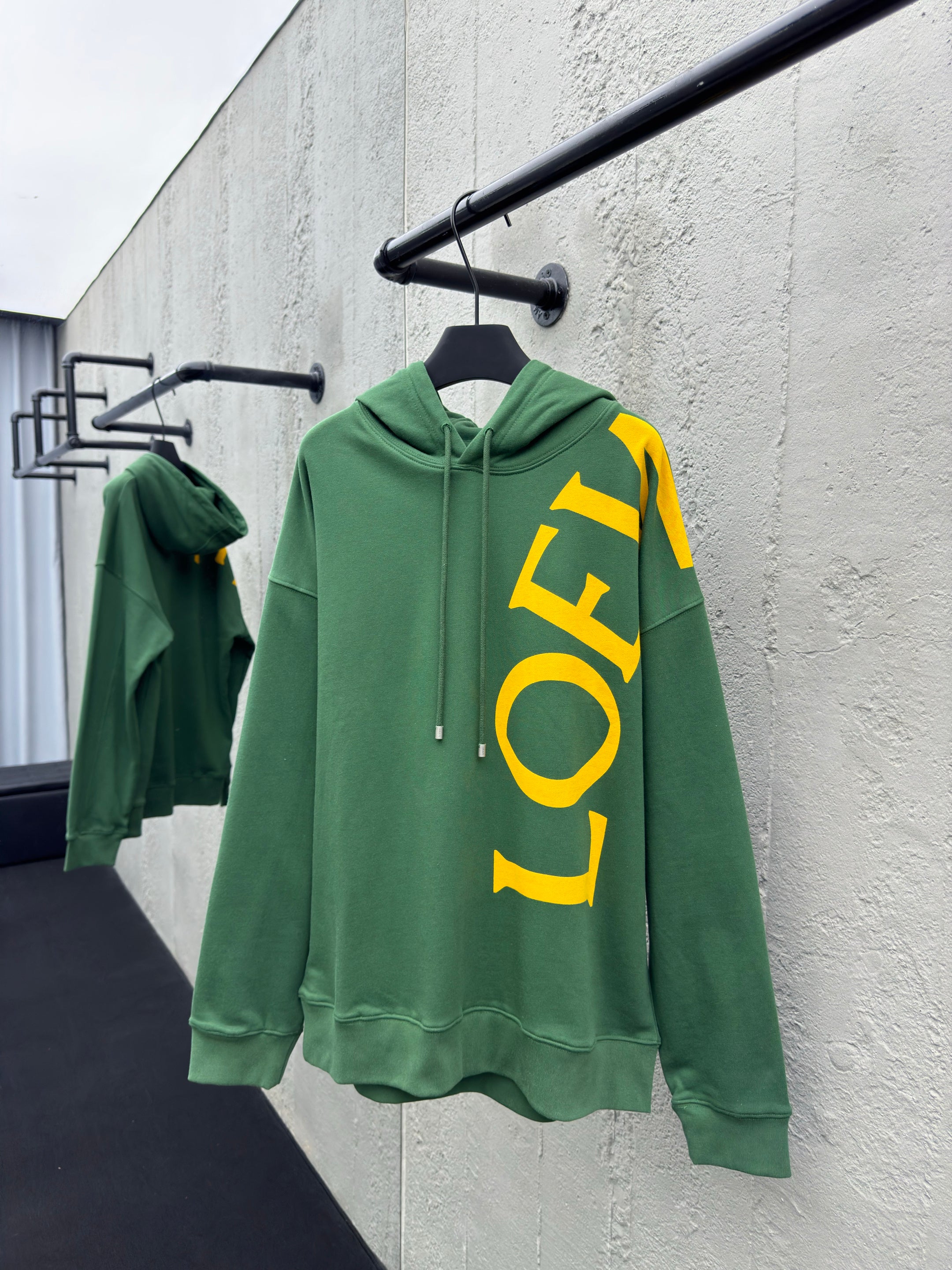 Sweat Loew vert