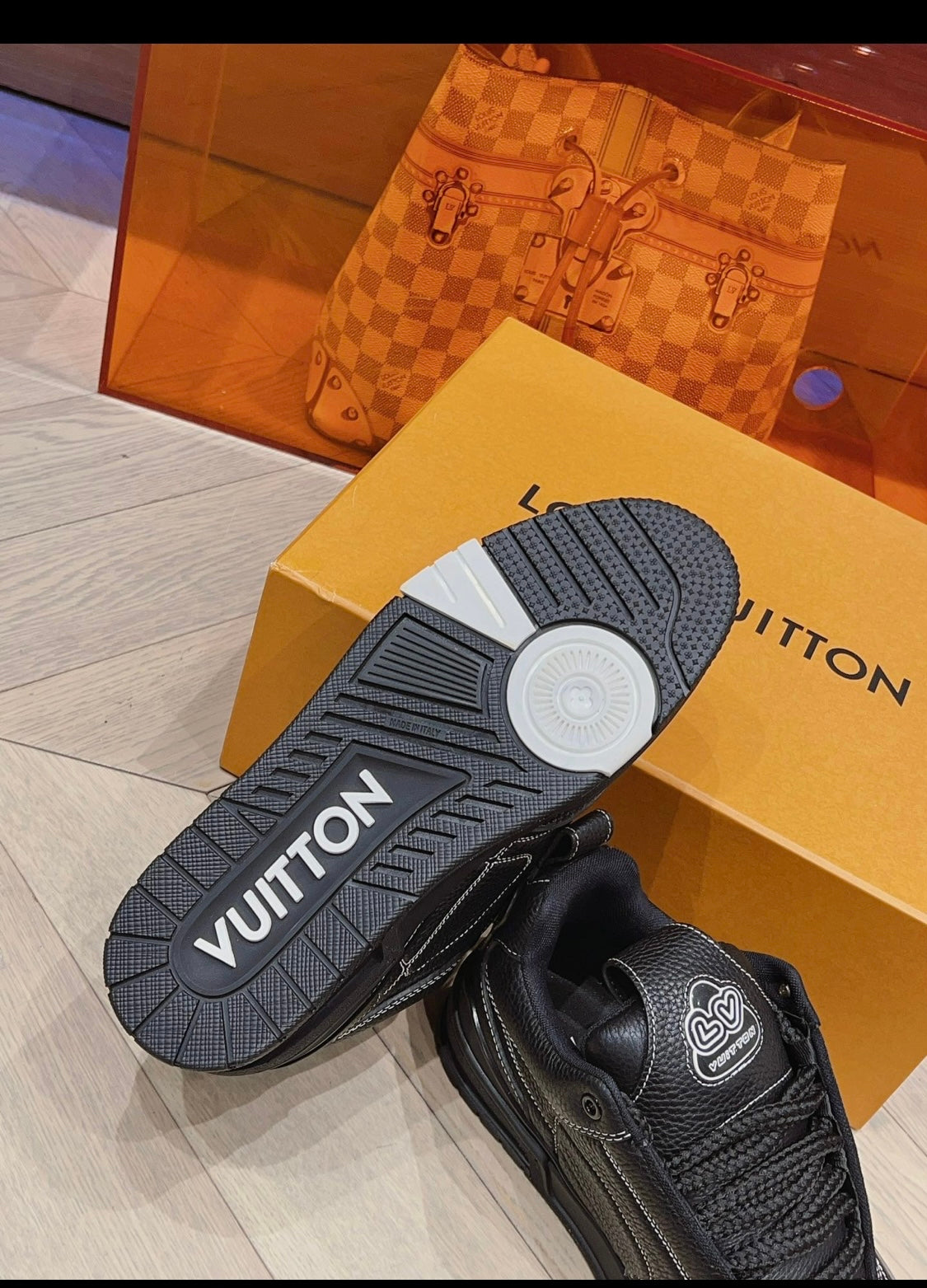 Lv trainers grise facture