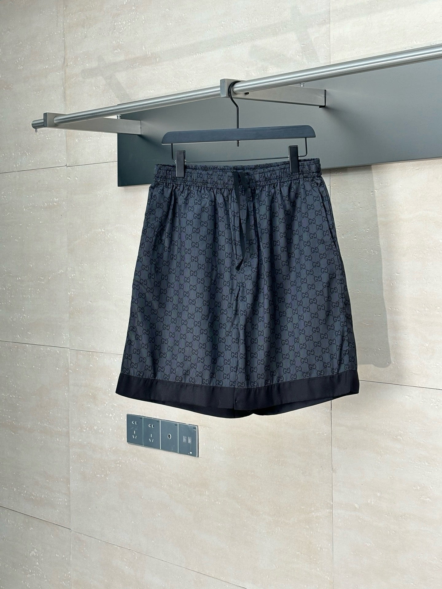 ENSEMBLE CHEMISE EN SOIE AVEC GG BLACK