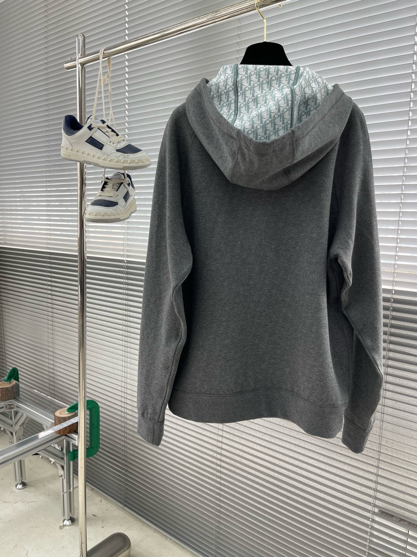 survêtement à capuche CDMaille de coton et cachemire gris