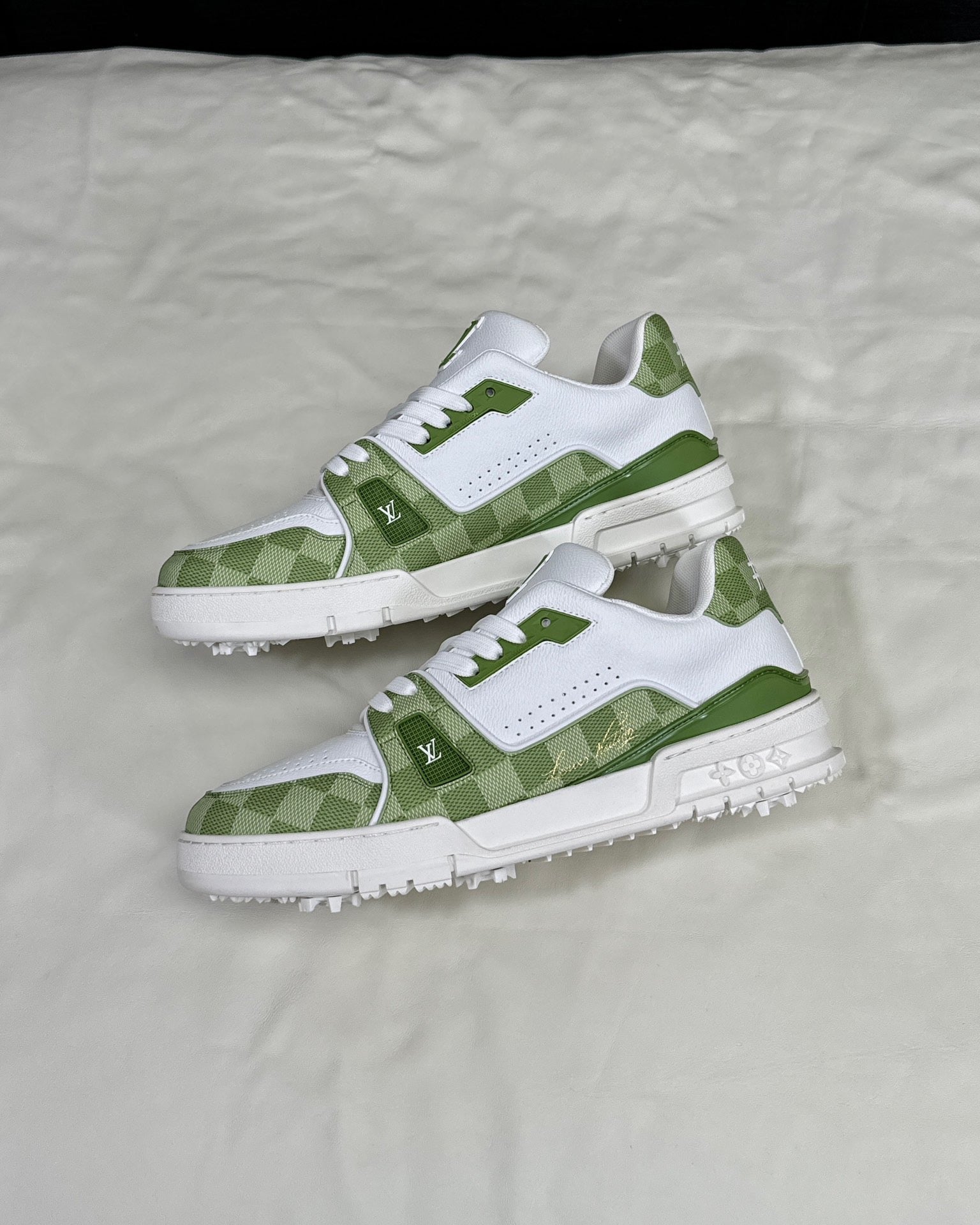 Lv trainers