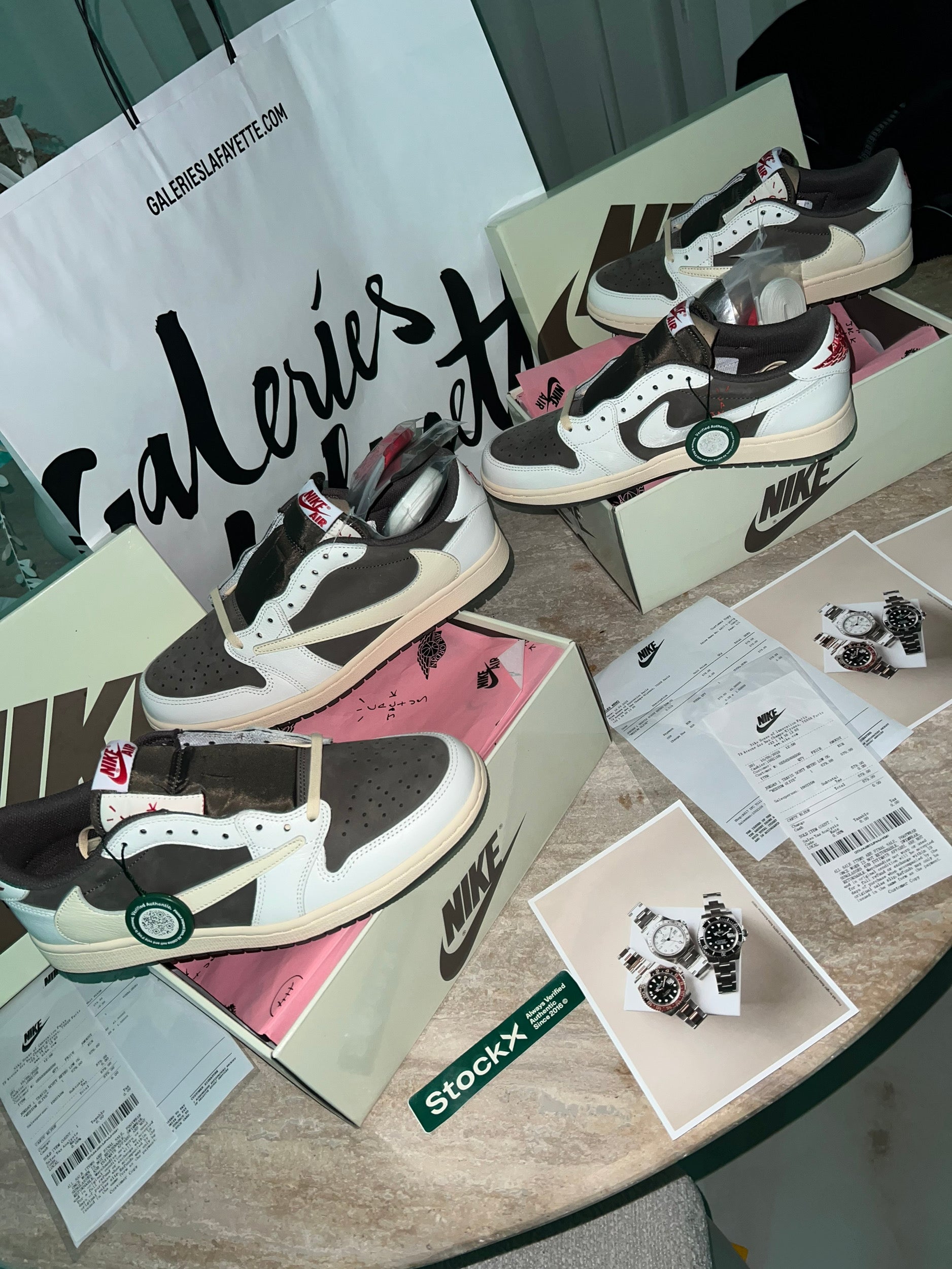 AJ low travis 1:1 Authentification Flight club ✔️ Facture 📦📦⚡️🚚