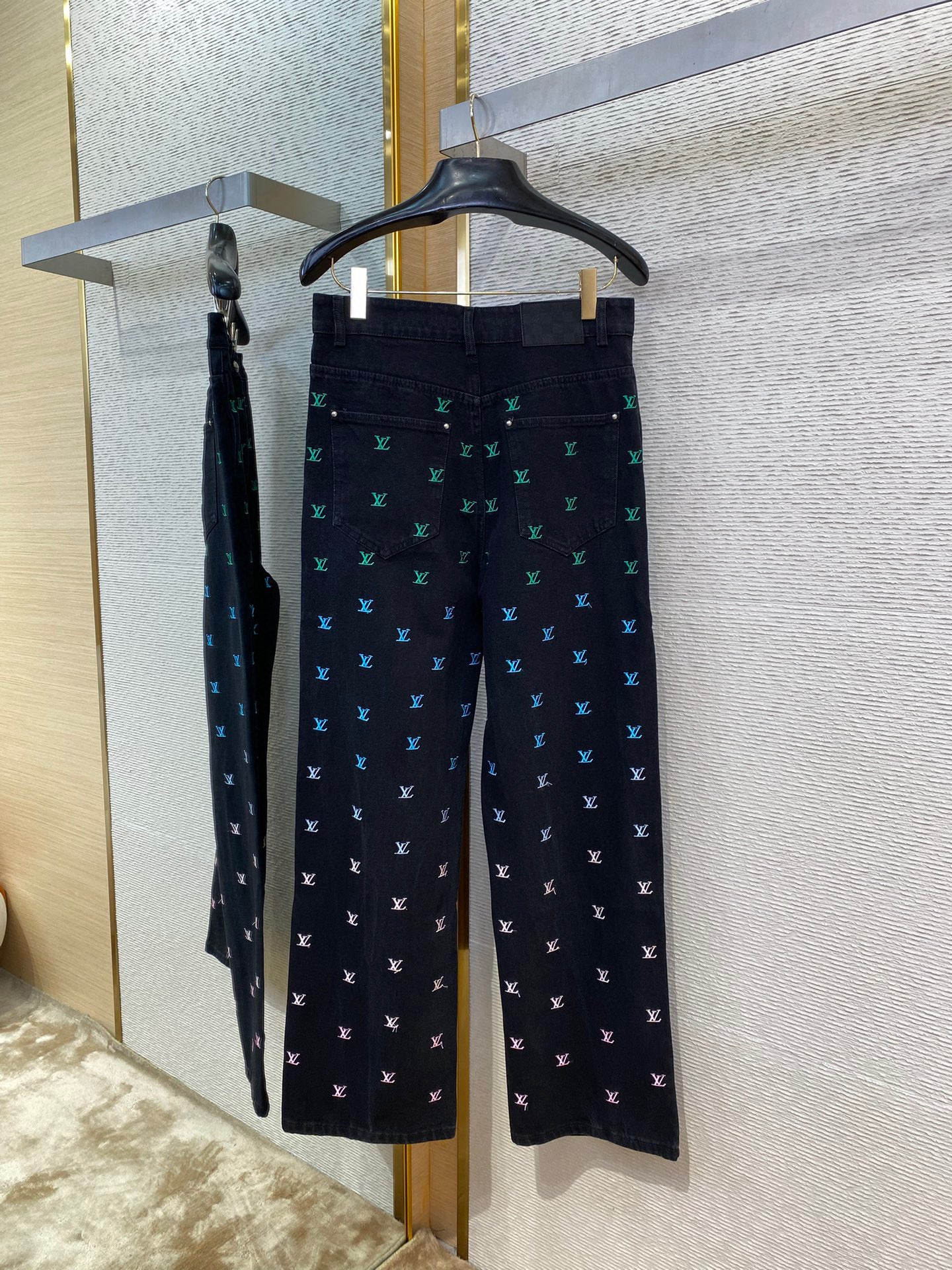 Pantalon droit brodé LV Blason Gradient en denim