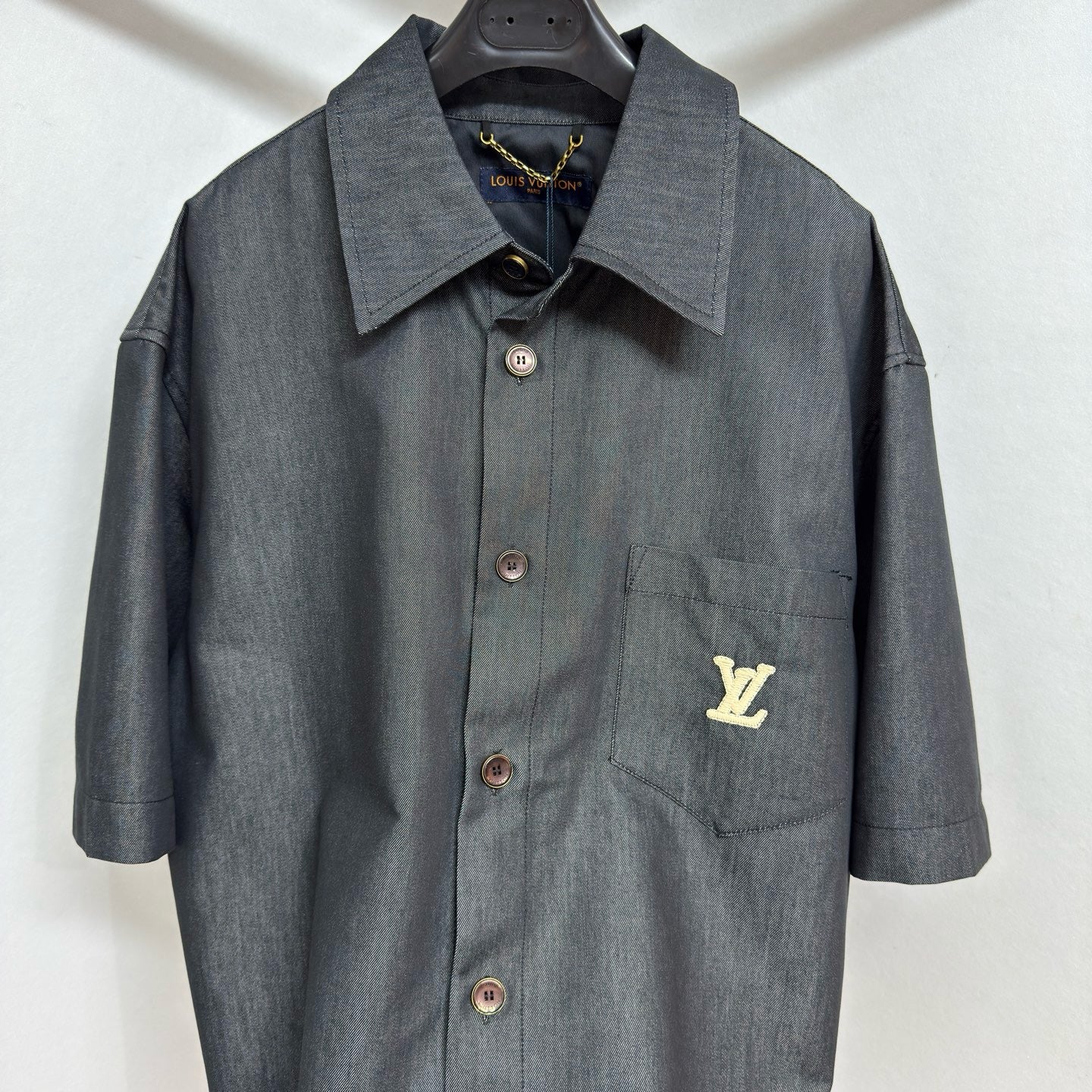 Chemise lv manches courtes brodée en chambray