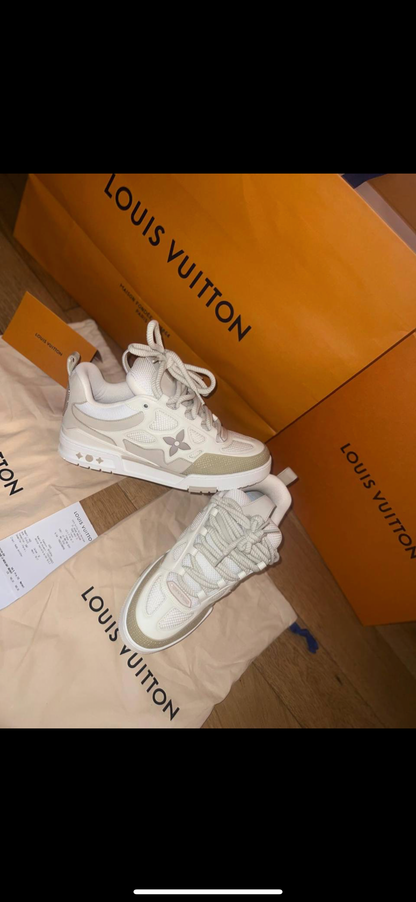 Sneakers Lv Skate BEIGE  facture 10/10 modèle pousse