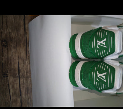 Lv trainers Green  qualité 10/10 facture