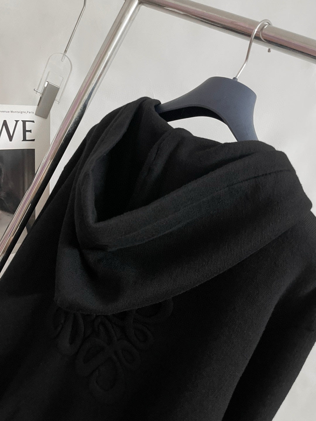 Sweatshirt à capuche zippé Anagram en laine Loew