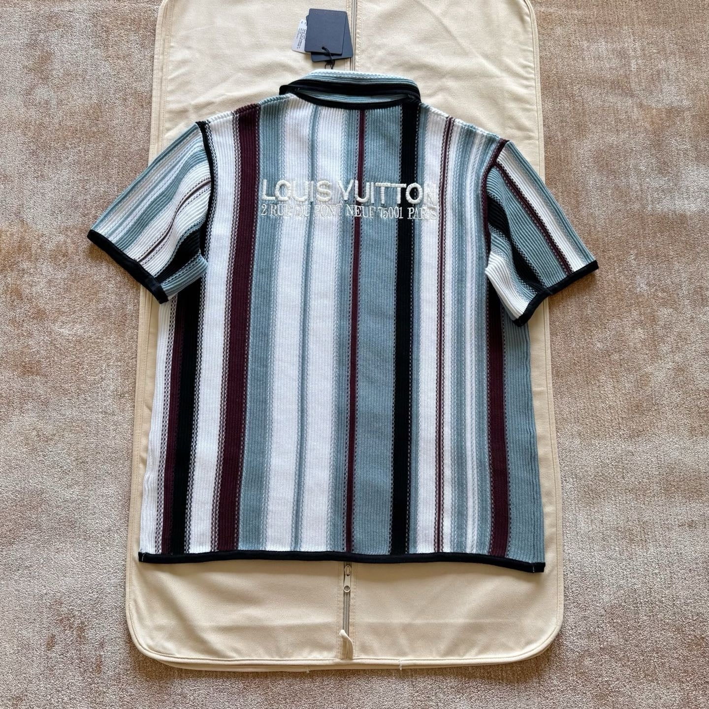 Chemise manches courtes rayée en crochet lv 10/10