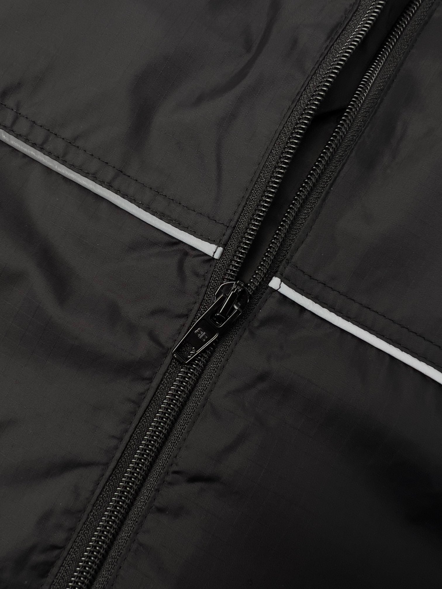 Balen schwarze reflektierende Jacke