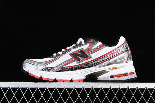 Neue B-Sneaker 740