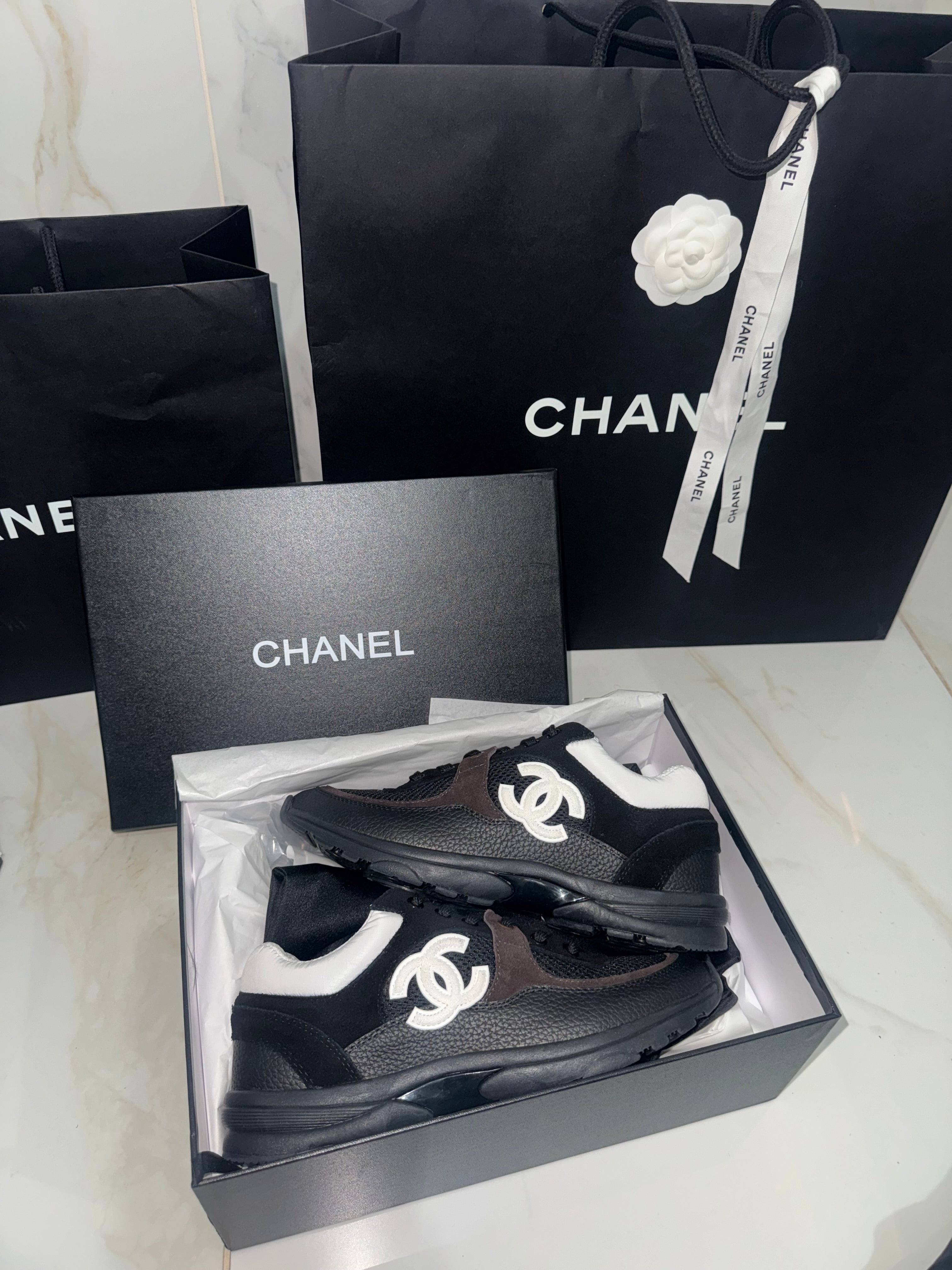 Sneakers chanl coureur 10/10 Black and White