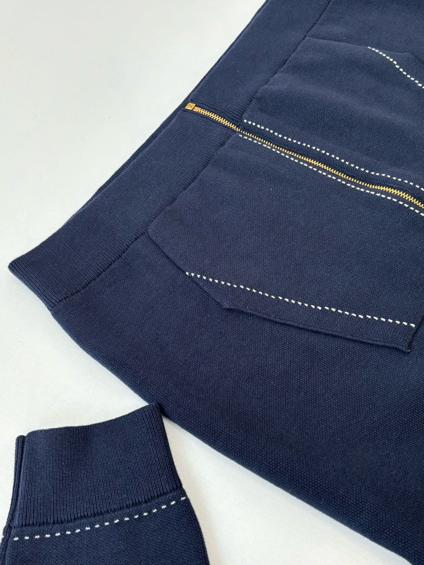 Sweat capuche motif Zippee Intarsia Lv 10/10 📦⚡️🚚 bleu nuit