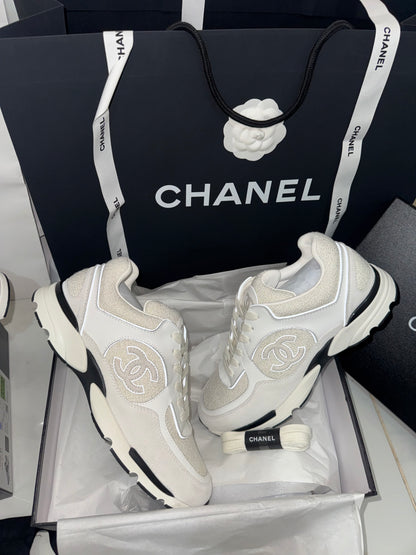 Sneakers chan 10/10 White 📦⚡️