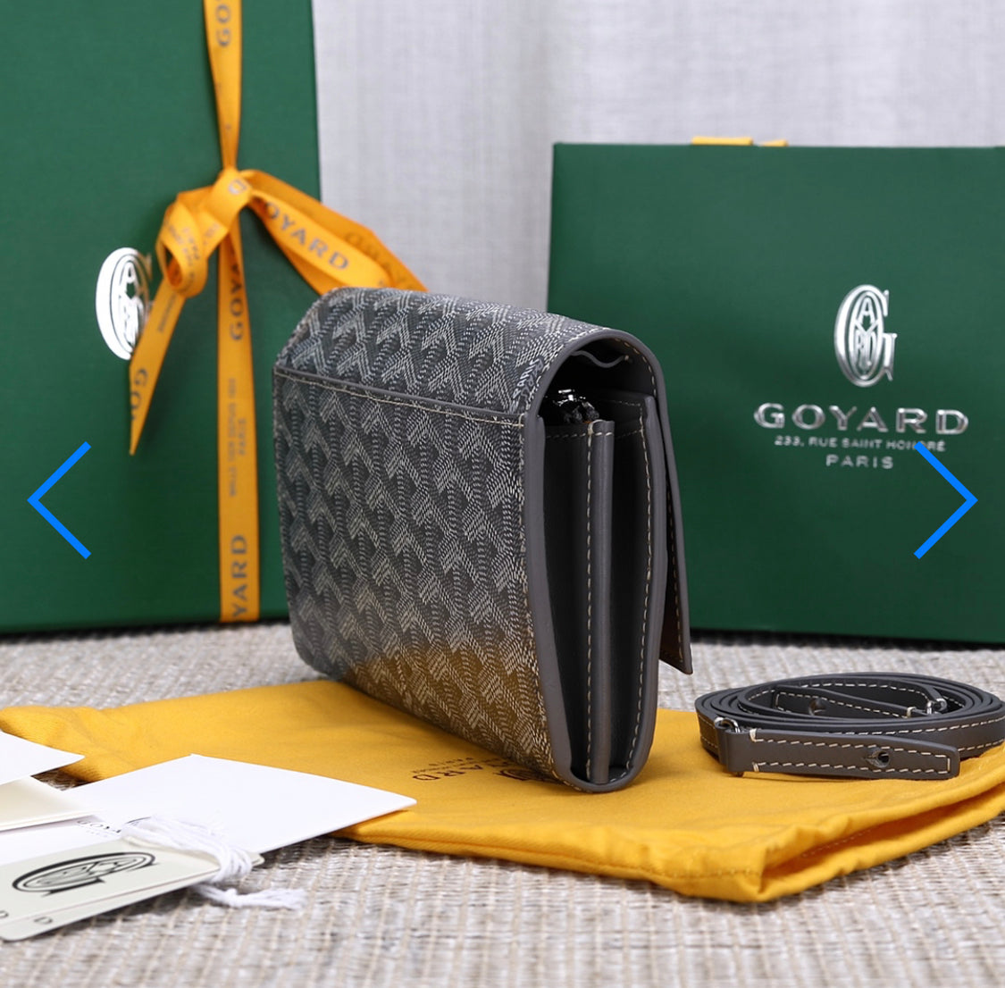 Pochette wallet gray varenne invoice.
