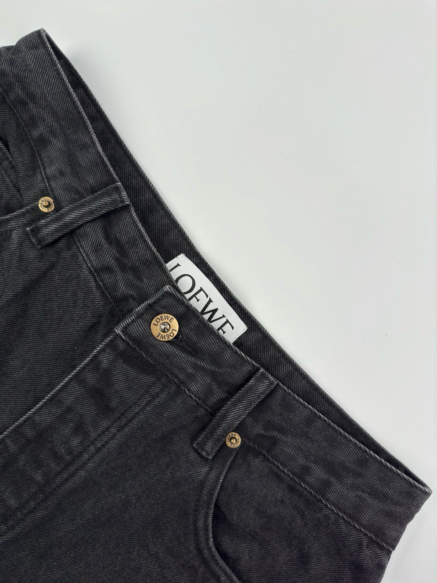 Jean Loewe 10/10 🚚⚡️📦