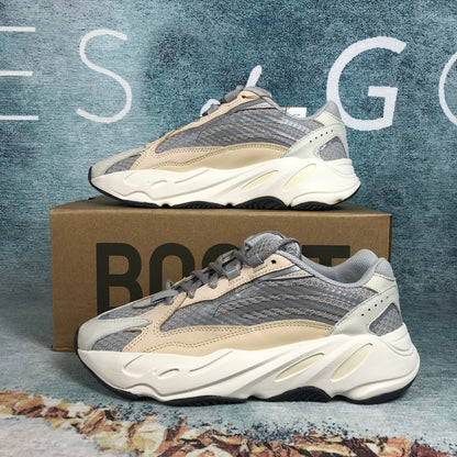 ADD Boost 700 V2 Cream Flight club Authentification ✔️ 1:1 factures