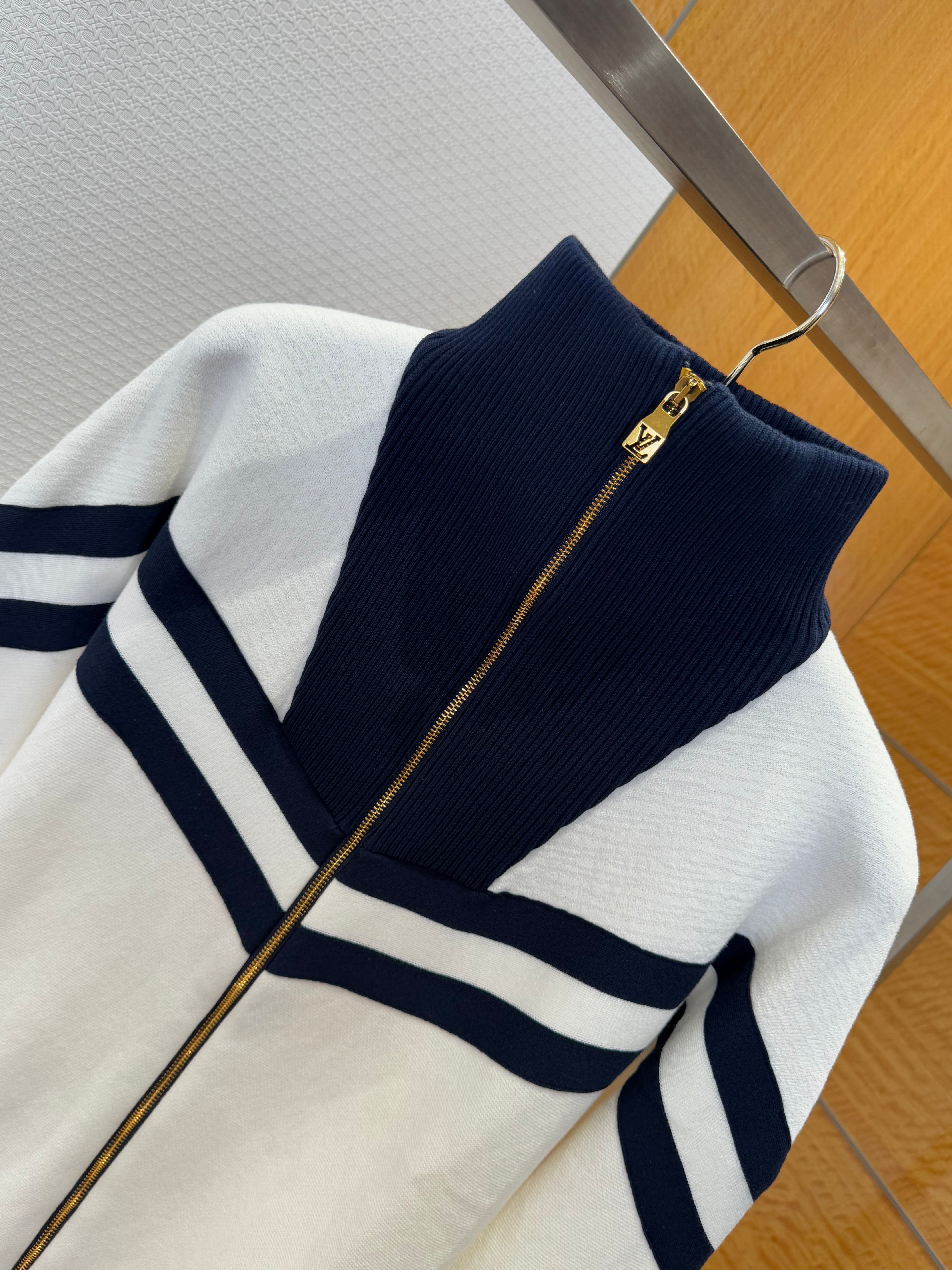 Blouson en jersey bi-matière lv 10/10
