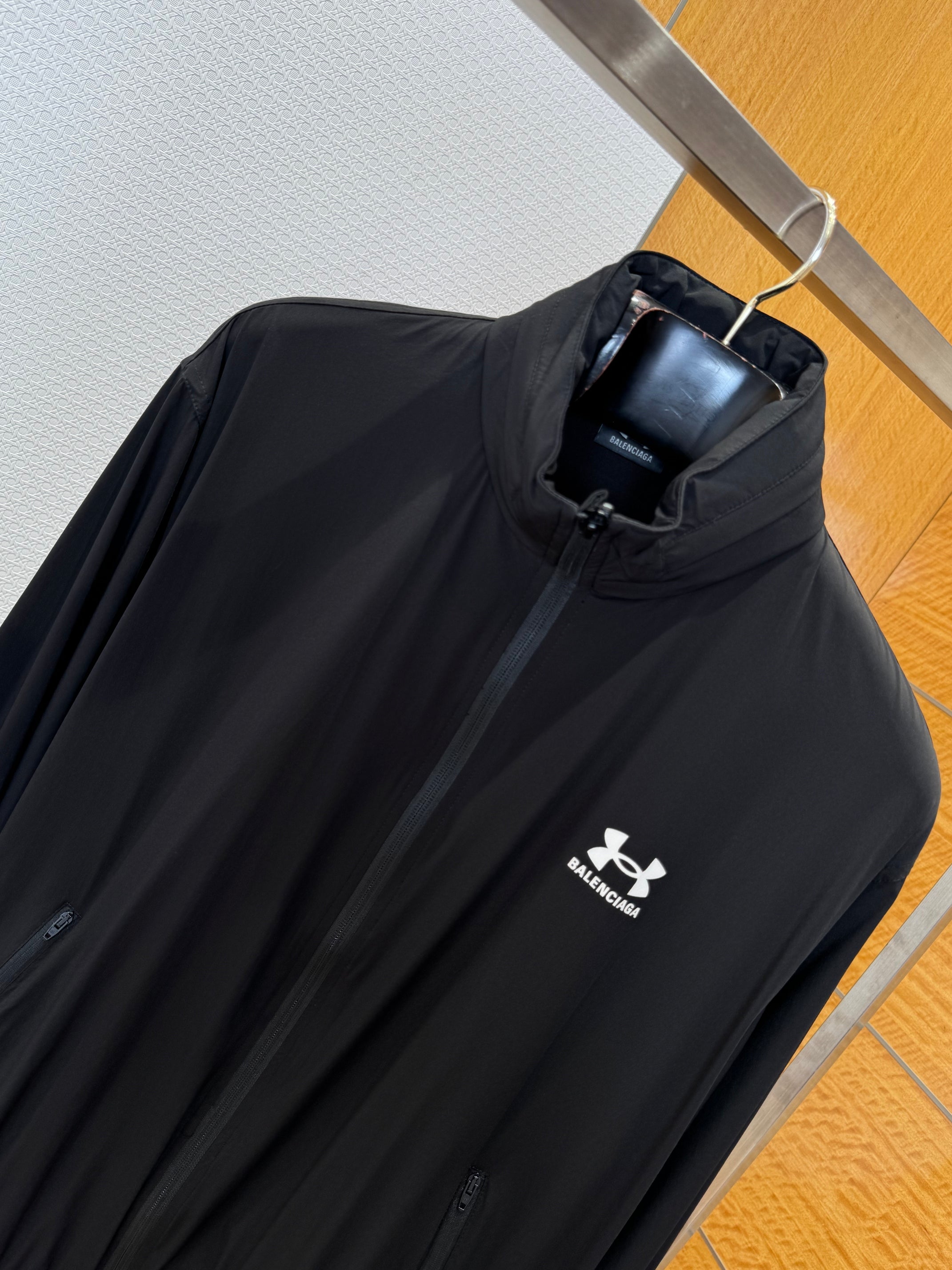 VESTE COUP VENT BLNCG X UNDER