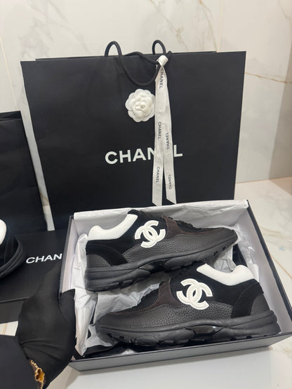 Sneakers chanl coureur 10/10 Black and White