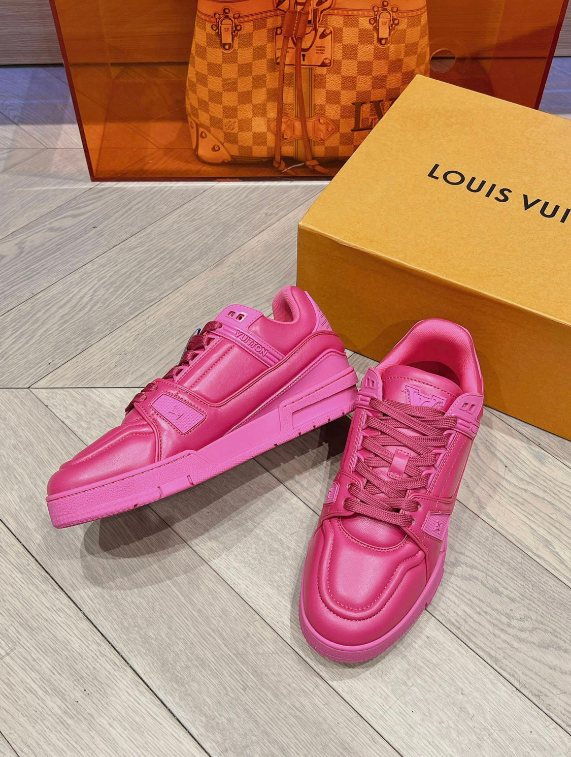Lv trainers rose facture