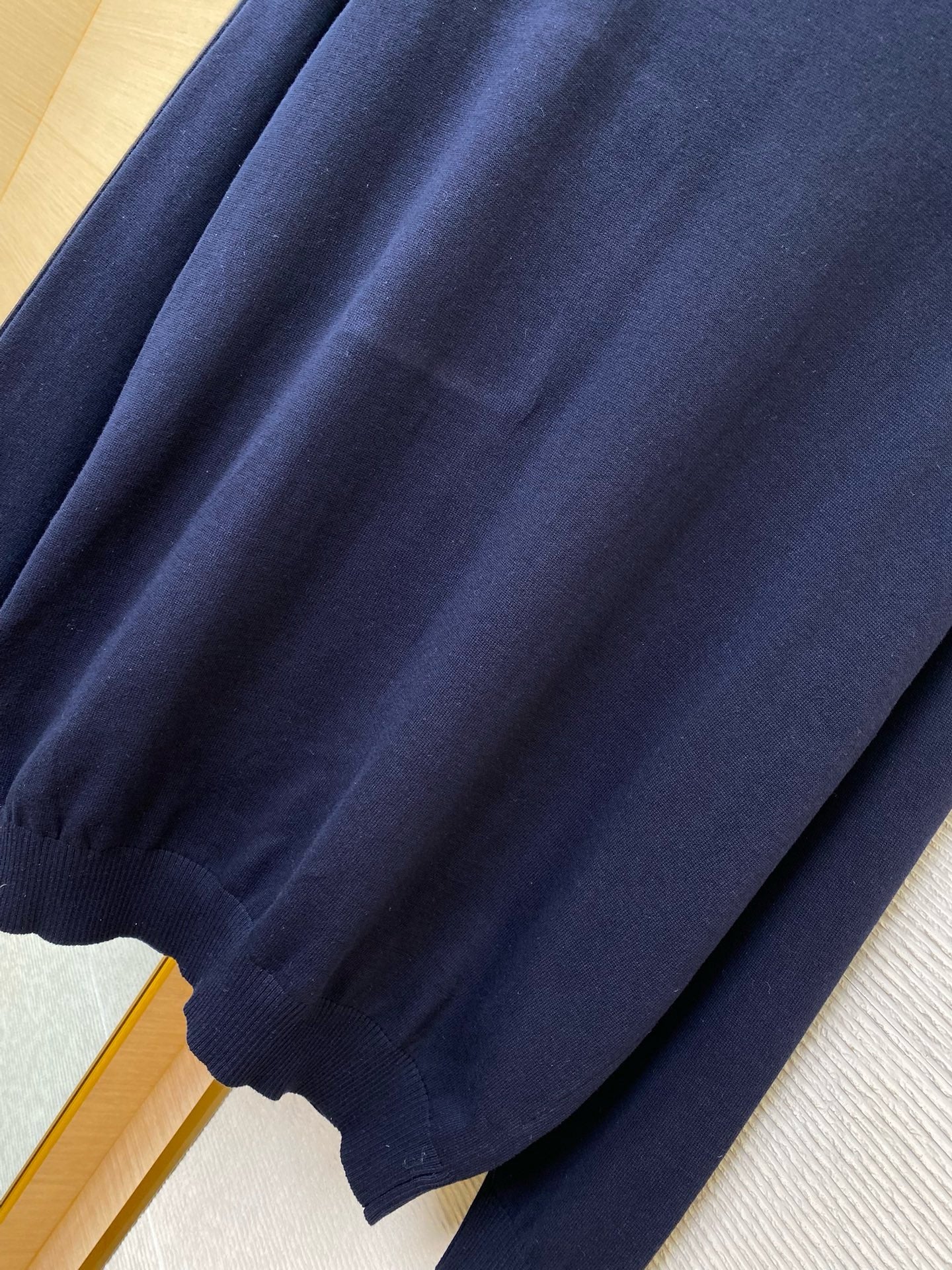Pull en laine bleu marine FF 10/10