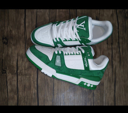 Lv trainers Green  qualité 10/10 facture