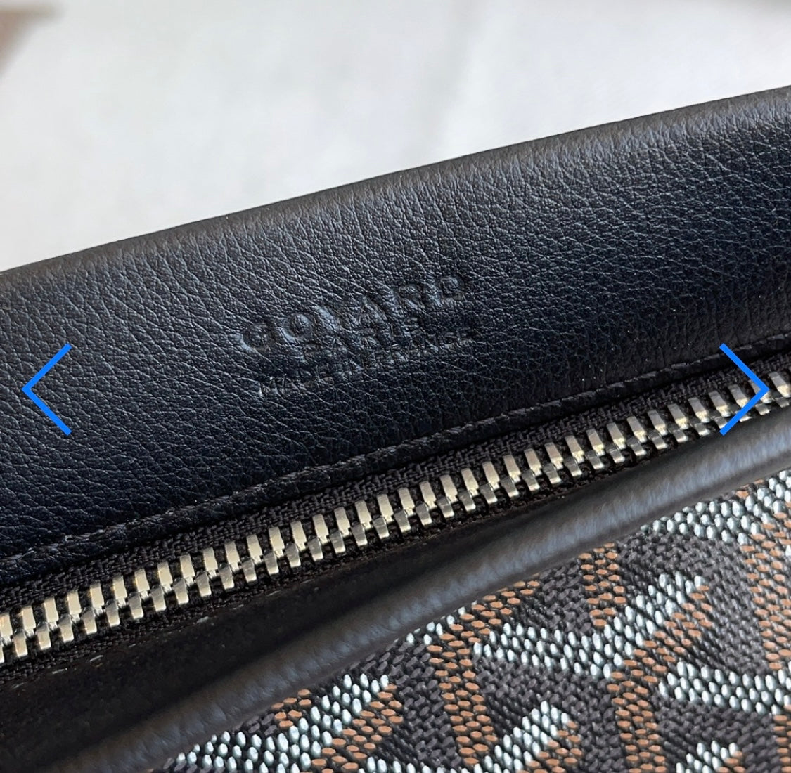 Pochette conti black facture