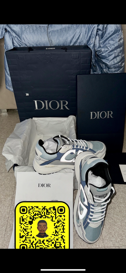 SNEAKERS B30 V3 VERSION BIEN LISSE BLEU CIEL RÉFLECTIVE RÉACTION CORRECTES  FACTURE PACKAGING COMPLET