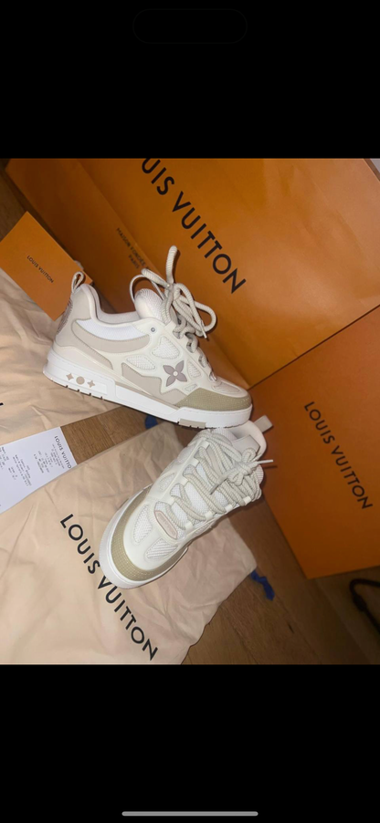 Sneakers Lv Skate BEIGE  facture 10/10 modèle pousse