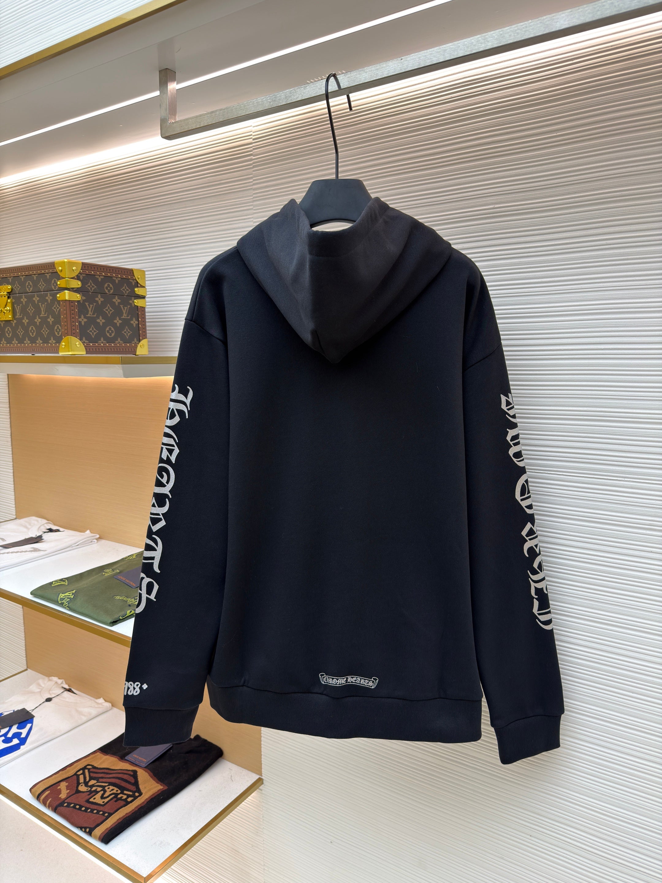 Chrome Hrts Vertical Logo Sweat à capuche Noir